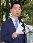 청문회 준비 사무실에서 입장 발표하는 김지용 후보자