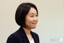청문회 출석한 이소영 후보자