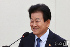 정동영 장관, 외통위 현안보고