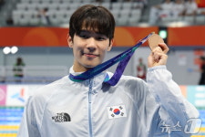 동메달 든 김민섭