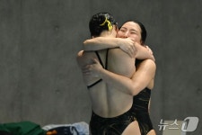 김수지-김나현, 싱크로 3m 스프링보드 銀…다이빙 두 번째 메달[AG]