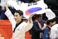 윤규성, 품새 결승전에서 금메달 획득