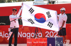 금메달 이우석 '한국 양궁 자존심'