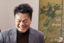 [국감] 국감 출석하는 박진영 위원장