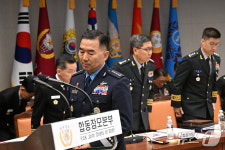 [국감] 발언대 향하는 진영승 합참의장