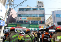 천장 무너진 대구 북구 건물