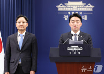 李대통령, 신임 靑비서실장에 임광현 국세청장 임명