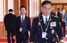 국무회의 참석하는 김지용 중수청장