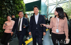 무죄 선고 받고 시청으로 돌아온 오세훈 시장
