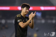 손흥민 향해 