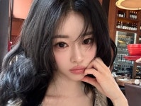 승리 결혼에 '버닝썬 옥바라지설' 유혜원은?…렌즈·화장품 홍보 '열일'