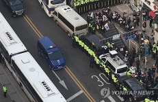 [속보] 尹대통령, 서울구치소 대신 국군서울지구병원으로 이동