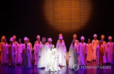 뮤지컬 명성황후 창작뮤지컬 최초 국내 누적 관객 200만 명 돌파