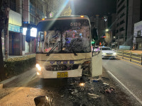 경남 진주서 택시 · 시외버스 2대 추돌…7명 병원 이송