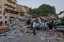튀르키예 서부 발르케시르서 규모 6.1 지진…이스탄불서도 감지