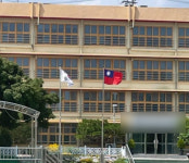 서울 초등학교에 오성홍기 펄럭…여기가 중국이냐 비판에 긴급 해명