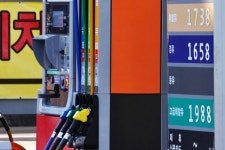 국내 주유소 기름값 7주째 하락…“다음주 상승 전환”