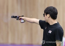 이건혁, AG 속사권총 25m 금메달…단체전까지 2관왕