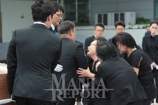 [포토] 오열하는 구옥희 전 회장의 유가족
