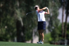 유선영, 2타 차 공동 12위...박성현 3오버파 부진(볼빅 챔피언십1R)