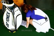 [포토] 이주연의 스윙토크 쭈구리도 마다않고