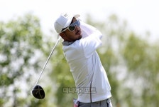 [포토] 안백준 페어웨이 정중앙으로 안전하게