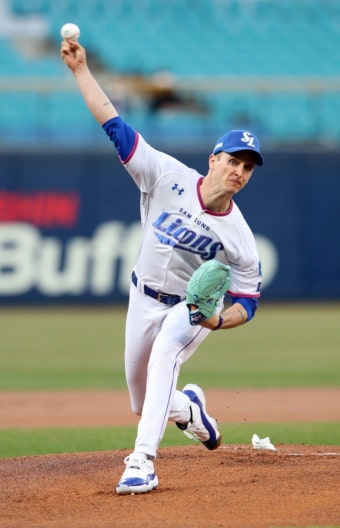삼성 뷰캐넌, 올시즌 1호이자 개인 첫 완봉승에 탈삼진 신기록까지---피렐라 축하 홈런포[대구경기]