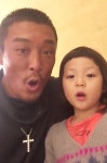 머리 깎은 추블리…추성훈, 사랑이와 성탄인사