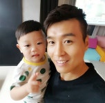 대박이는 날 닮았어…이동국, 부자의 더블컷
