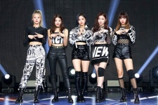 있지, 컴백 쇼케이스 성공…5명이 만든 워너비, 믿지