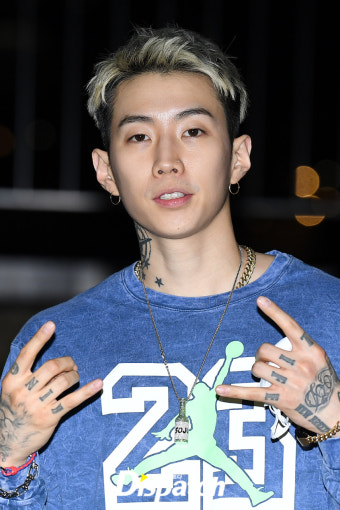[현장포토] "자.체.발.광"...박재범, 빛나는 꿀피부