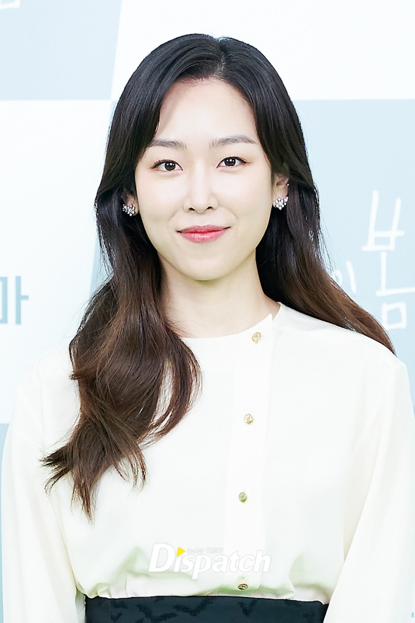 서현진, 레드카펫서 우아한 미모 뽐내며 화제!