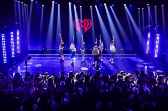 투어스, 아이하트라디오 출연…