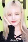 [현장포토] 미모꽃이 피었네...리즈, 금발의 인형