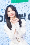 [현장포토] 이런 포즈 처음이죠?…정은지, 미모의 헬린이