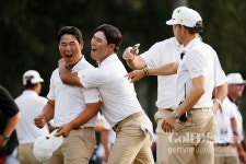 코리안 브라더스 맹활약, 중심에는 김주형…인터내셔널 4점 차 추격