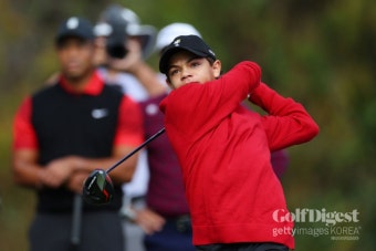 호랑이가 호랑이 낳았네…찰리 우즈, 주니어 대회서 또 우승