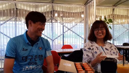 대구 한희훈, 입원 중인 팬 찾아가 눈물의 몰래카메라 선물