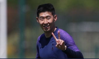 토트넘 훈련장 돌아온 손흥민, 훈련 재개에 싱글벙글