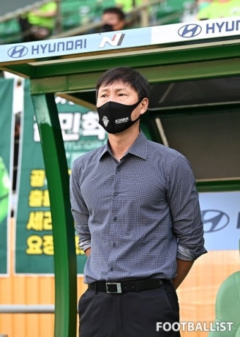 [포토] 연승을 이어 나가려는 김상식 전북 감독