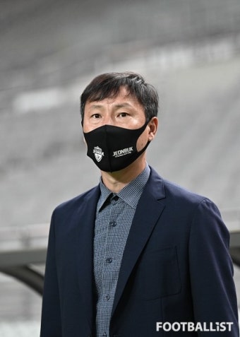 [포토] 승리가 필요한 김상식 전북 감독