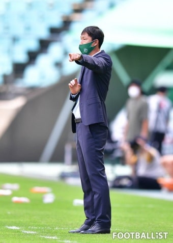 [포토] 수비 지시하는 전북 김상식 감독