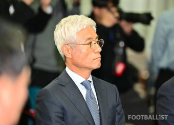 [포토] 심각한 표정의 박경훈 축구협회 전무