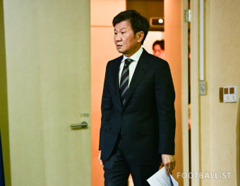 [포토] '새 이사진 명단 발표' 회의장 들어서는 정몽규 대한축구협회장