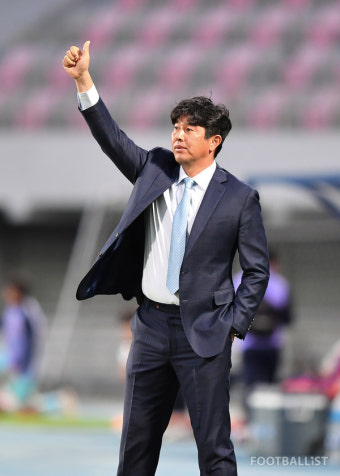 [포토] '잘 하고 있어' 김도균 감독