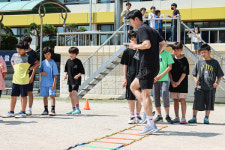 서울이랜드 스마일 스쿨 진행...이호 수석코치 참가