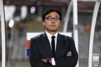 황선홍 감독 