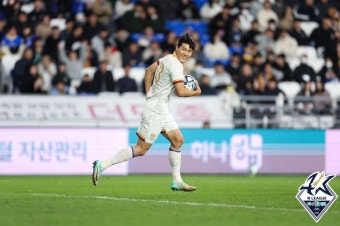 [케리뷰] '후반 역전극' 울산, 동해안 더비에서 포항 3-2 격파… '16호골' 주민규 득점 공동선두로