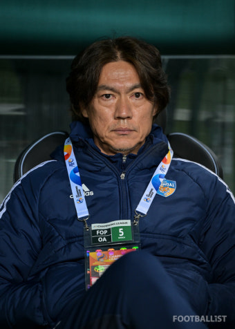 [포토] 경기 준비하는 홍명보 감독