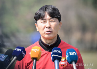 英에서도 화제된 김기동의 '린가드 질책'... 